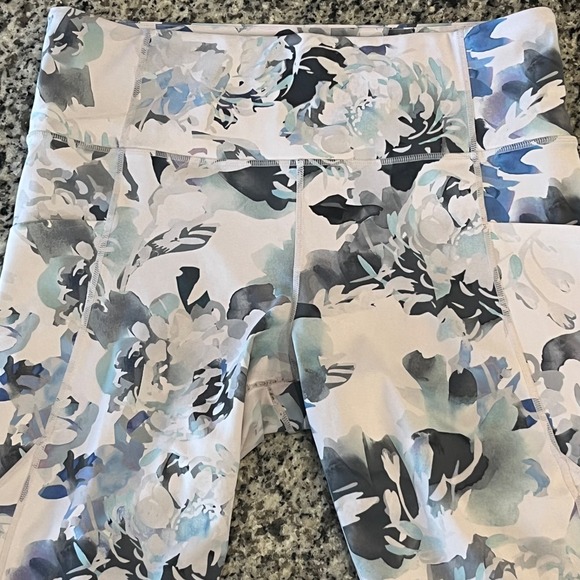 Athleta Performance Legging Womens Large Floral Side‎ Pockets - Picture 4 of 8